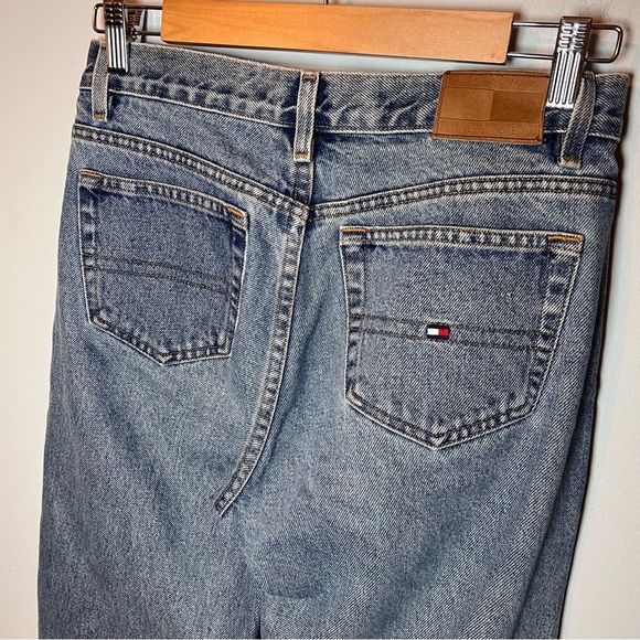 Vintage Tommy Hilfiger Jeans Women’s size 4 (28x31) Med Wash Straight Leg 90’s - Picture 5 of 8